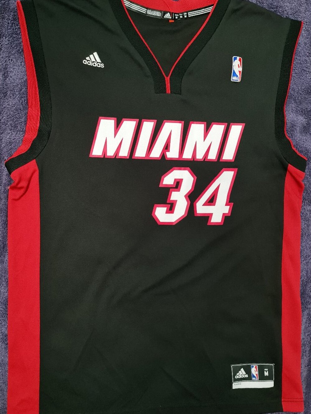 THE MIAMI HEAT RAY ALLEN JERSEY   # 34 -SIZE   M   READ THE DESCRIPTION